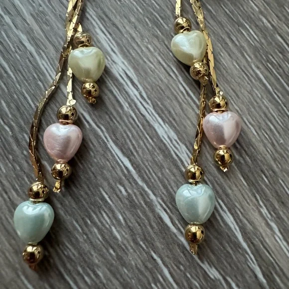 Pair of gold tone dangle earrings with pearls and glass stones - Picture 5 of 5